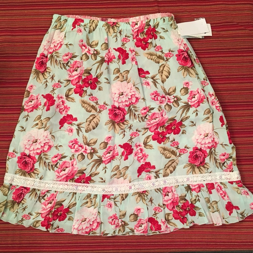 NEW Beautiful Vanity Floral Reversible Peasant Skirt Large